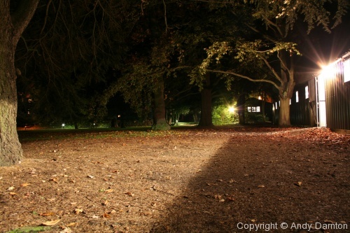 Girton by Night - Photo 5