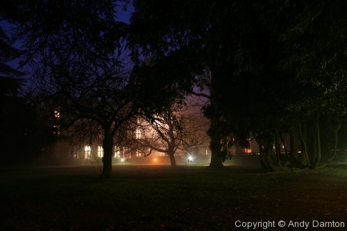 Girton by Night - Photo 11