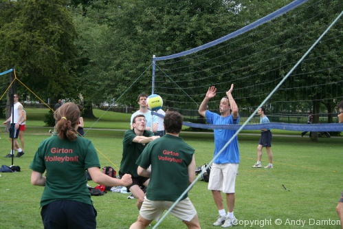 Volleyball Cuppers - Team Girton - Photo 5